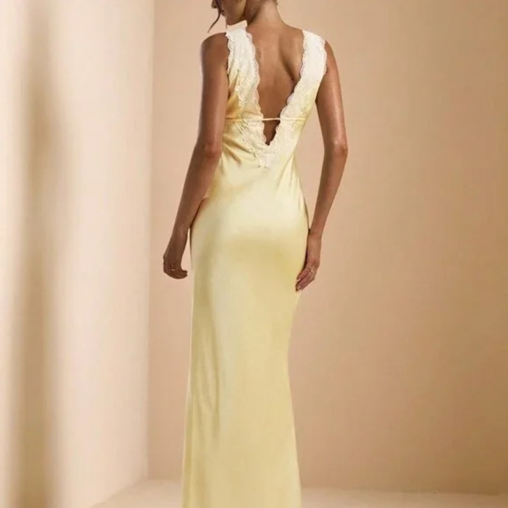Rumored Yellow Dress with Cream Lace - Picture 4 of 10